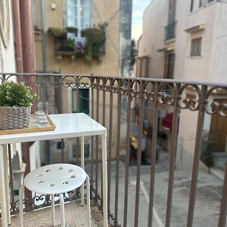 F Home Noto Bagian luar foto