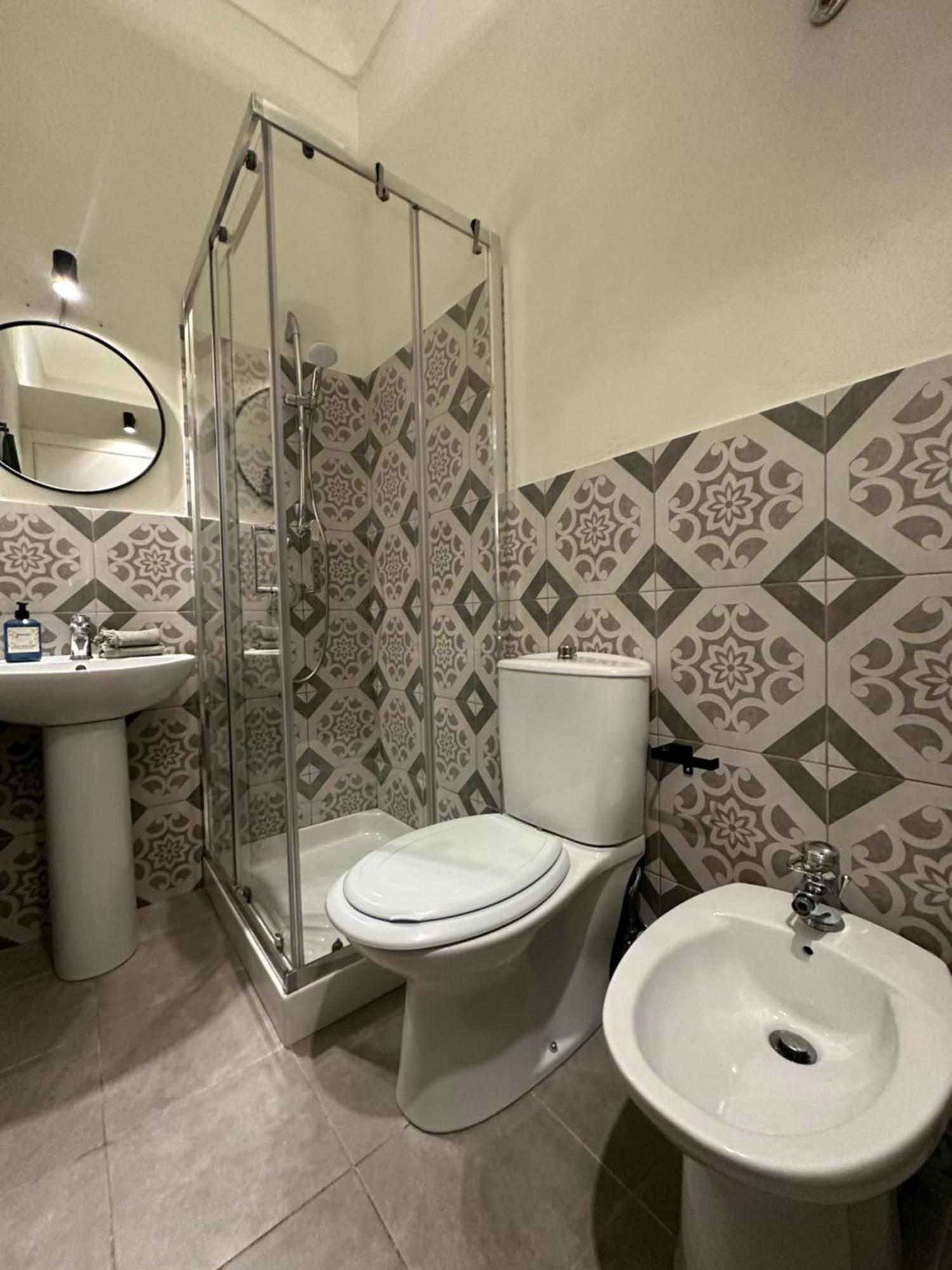 F Home Noto Bagian luar foto