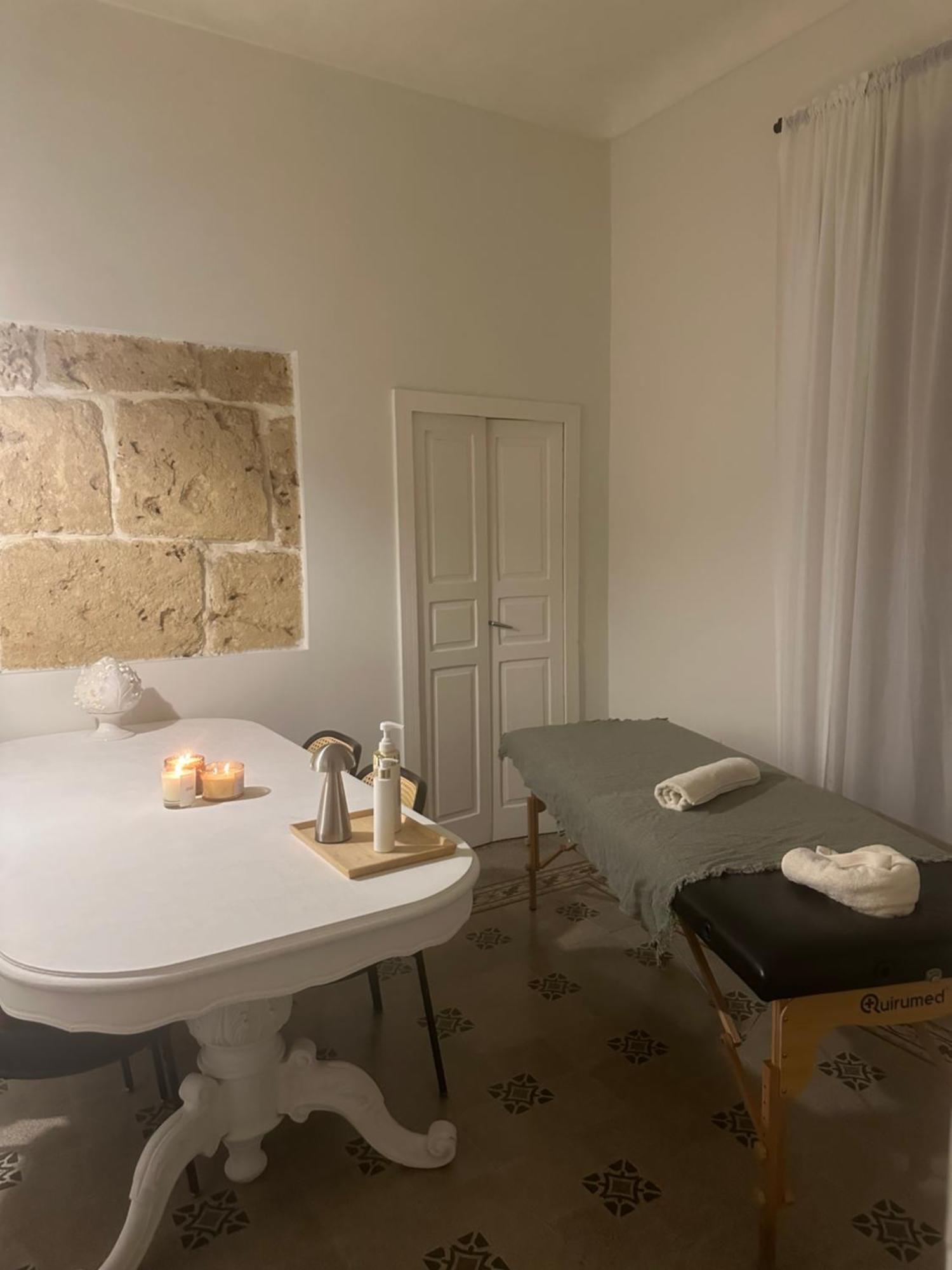 F Home Noto Bagian luar foto